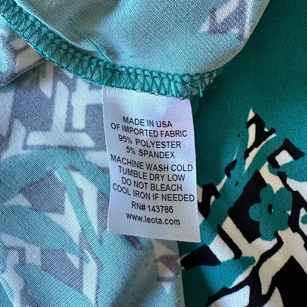 Leota Green Floral Geometric Print Faux Wrap Dress size Petite Small Cap Sleeve - Picture 9 of 10